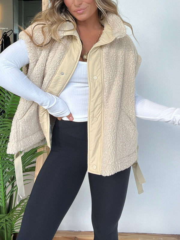 Women's Button Paneled Teddy Fleece Vest Jacket